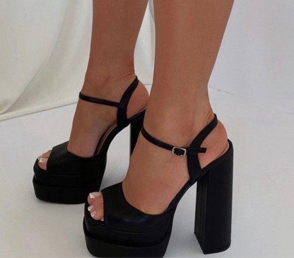 Black diva heel